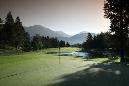 Hotel King's And Lake's House Golf Course Royal Bled