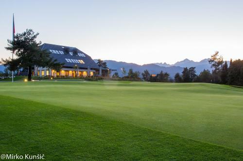Hotel King's And Lake's House Golf Course Royal Bled