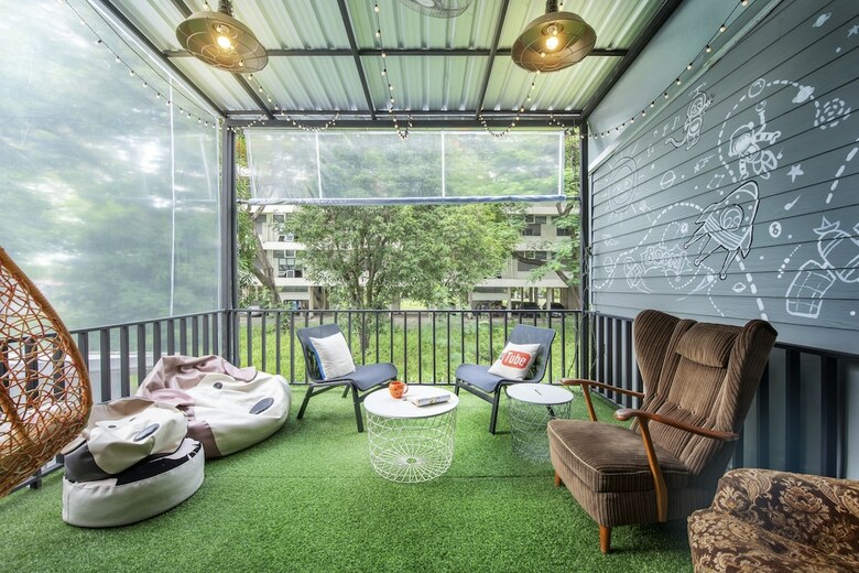Sloth Hostel Don Mueang