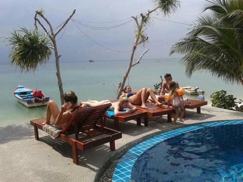 Hostal Mr. Black Resort