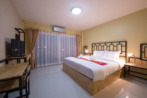 Bees Smile Hotel