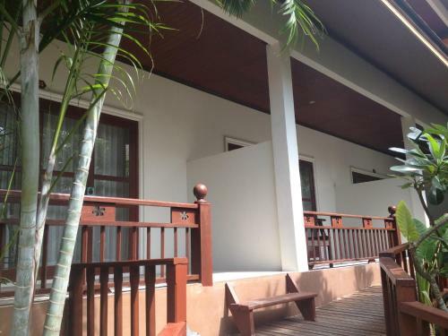 Hotel Kanok Buri Resort And Spa