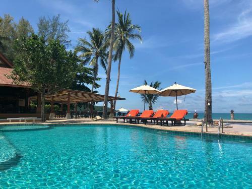 Hotel Kanok Buri Resort And Spa