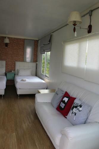 Hostal Baan Armon Resort