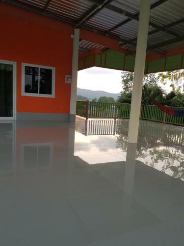 Hostal Baan Pak Phutawan Resort