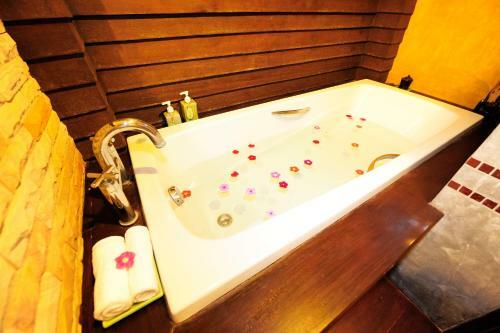 Hotel Phunacome Resort