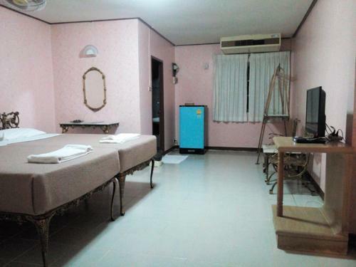 Hotel Cha-am Royal Beach