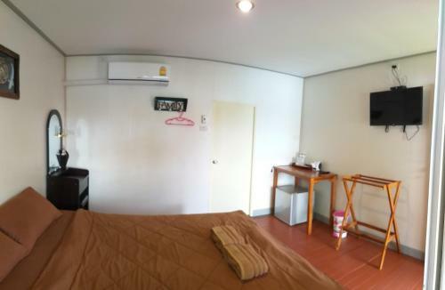 Hostal Aroonsri Thara