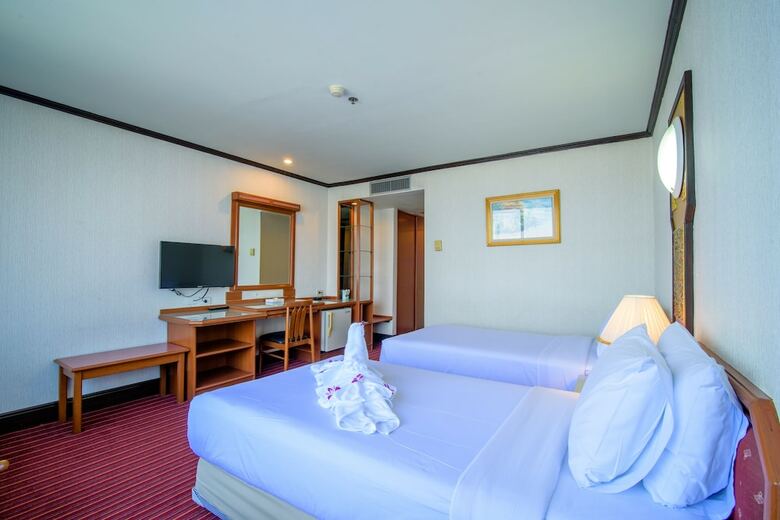Alexander Hotel