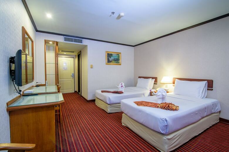 Alexander Hotel