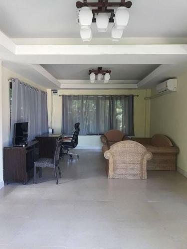 Beach View Holiday House