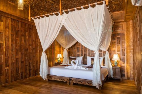Hotel Santhiya Phuket Natai Resort & Spa