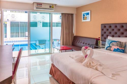 Hotel Villa Pool Lay