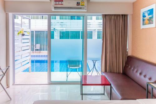Hotel Villa Pool Lay