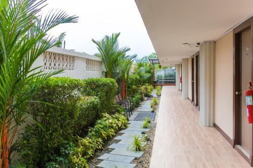 Hotel Villa Pool Lay