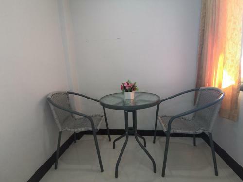 Hostal The Rooms Residence