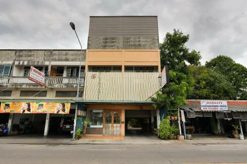 Hotel Oyo 276 The Resort Chonburi