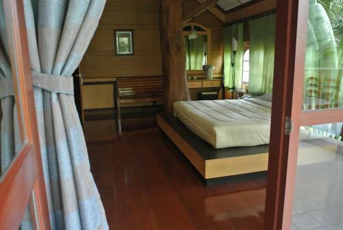 Hotel Siam River Resort