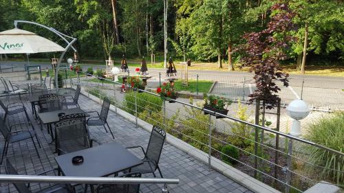 Hostal Restaurace A Penzion Zd?n� Bouda
