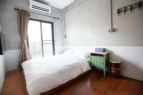 Three Houses Inn