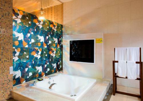 Qin Hai Motel