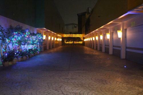 Qin Hai Motel