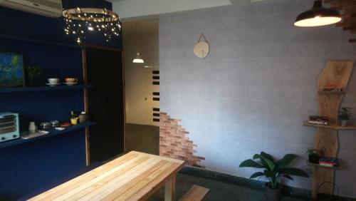Woods Decor - Guangci St.