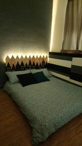 Woods Decor - Guangci St.