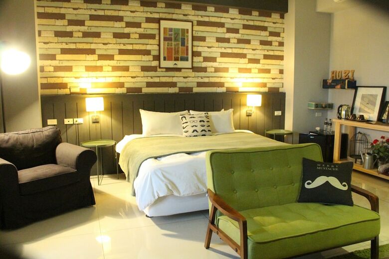 Hostal Huzi Room