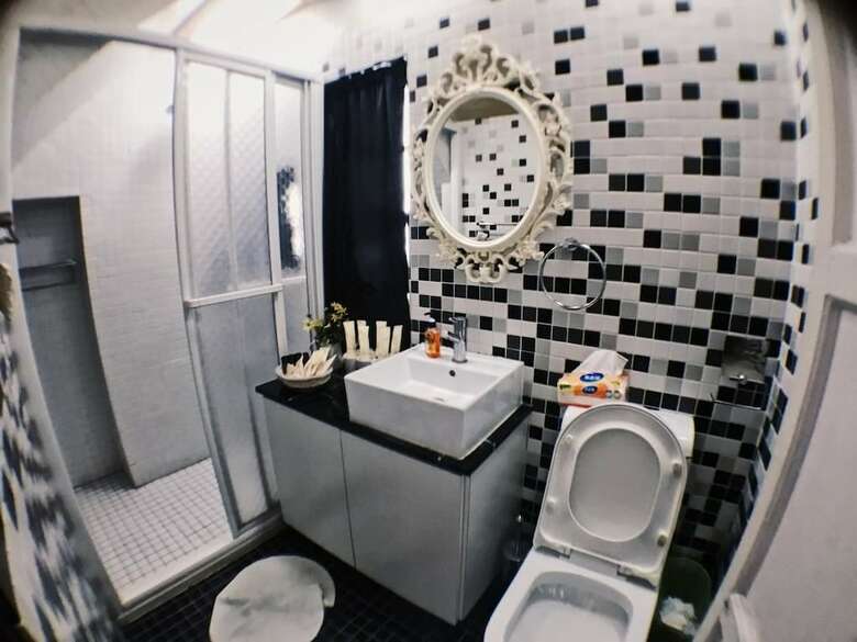 Hotel Narrow House