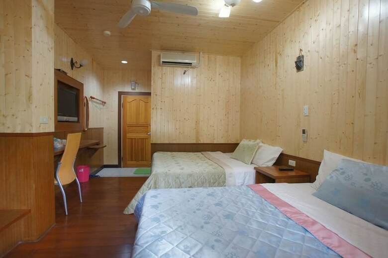 Hotel Music House Homestay