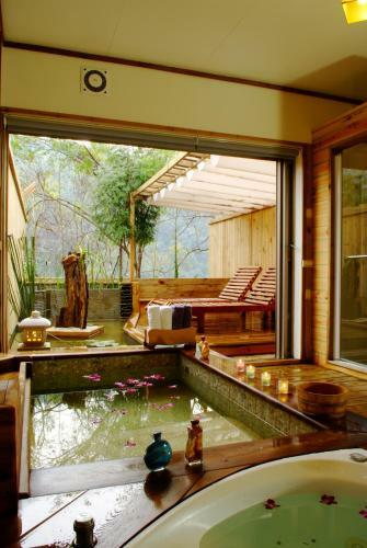 Lodge Grand Orchid Resort Villa