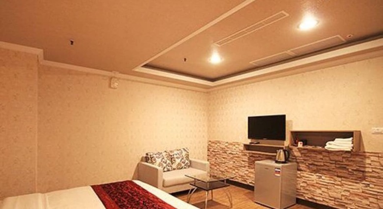 Ya Tai Hotel