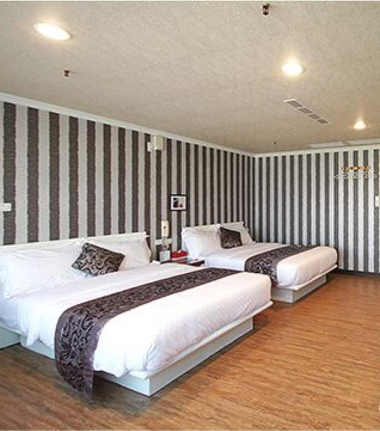 Ya Tai Hotel