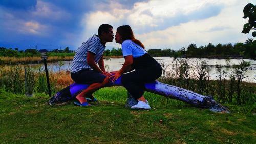 Love Lake Castle