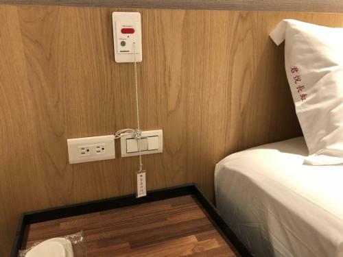 Honest & Warm Hotel