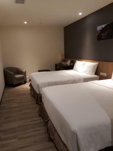 Honest & Warm Hotel