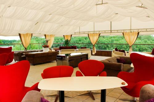 Riverside- Restaurant, Hotel, Beach