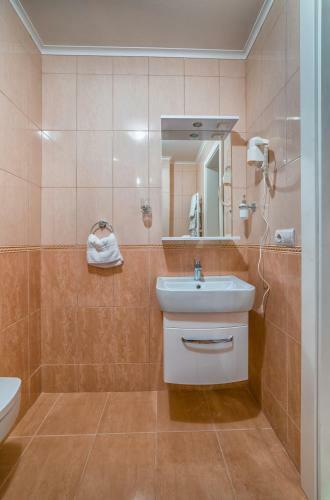 Hotel And Restaurant Velure