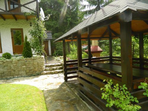 Hostal Zorianyy Guest House