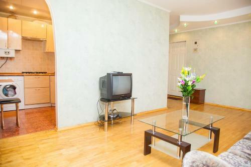 Apartamento 2room Semi-luxury Apt On Stalevarov 21