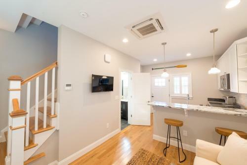 The East Island Reserve Hotel