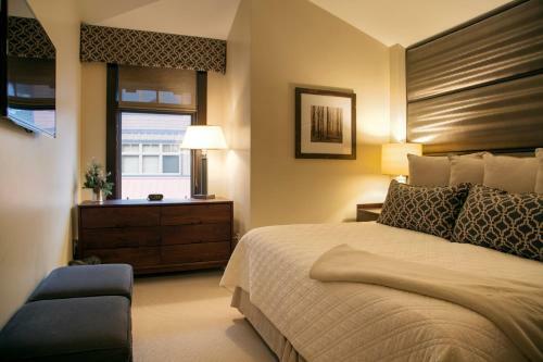 Capitol Peak Lodge, A Destination Residence