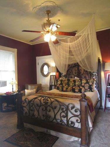 Bed & Breakfast Peace And Plenty Inn