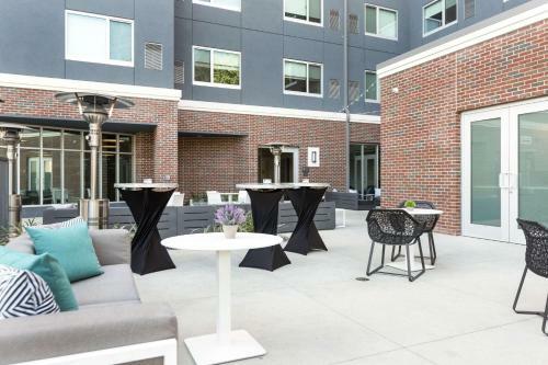 Cambria Hotel Lax