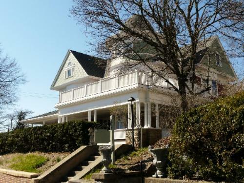 Berkeley House Bed & Breakfast