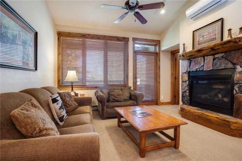 2310 Timberline Lodge, Trappeur's Crossing