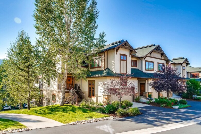Eagleridge Townhomes 1556