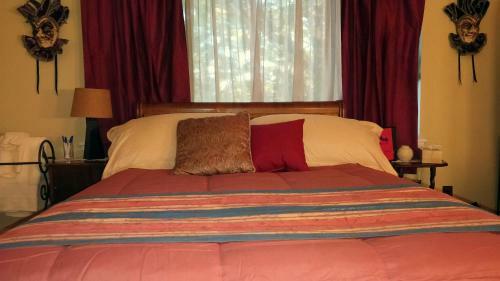 Maurrocks - A Pocono Mountains B&B