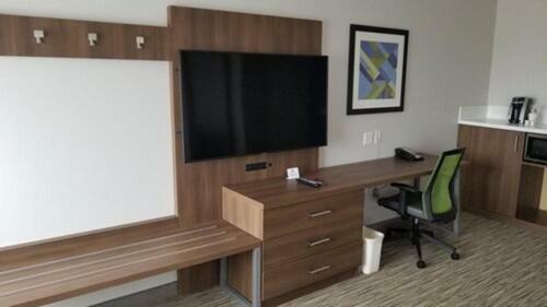 Hotel Holiday Inn Express & Suites - Lake Forest